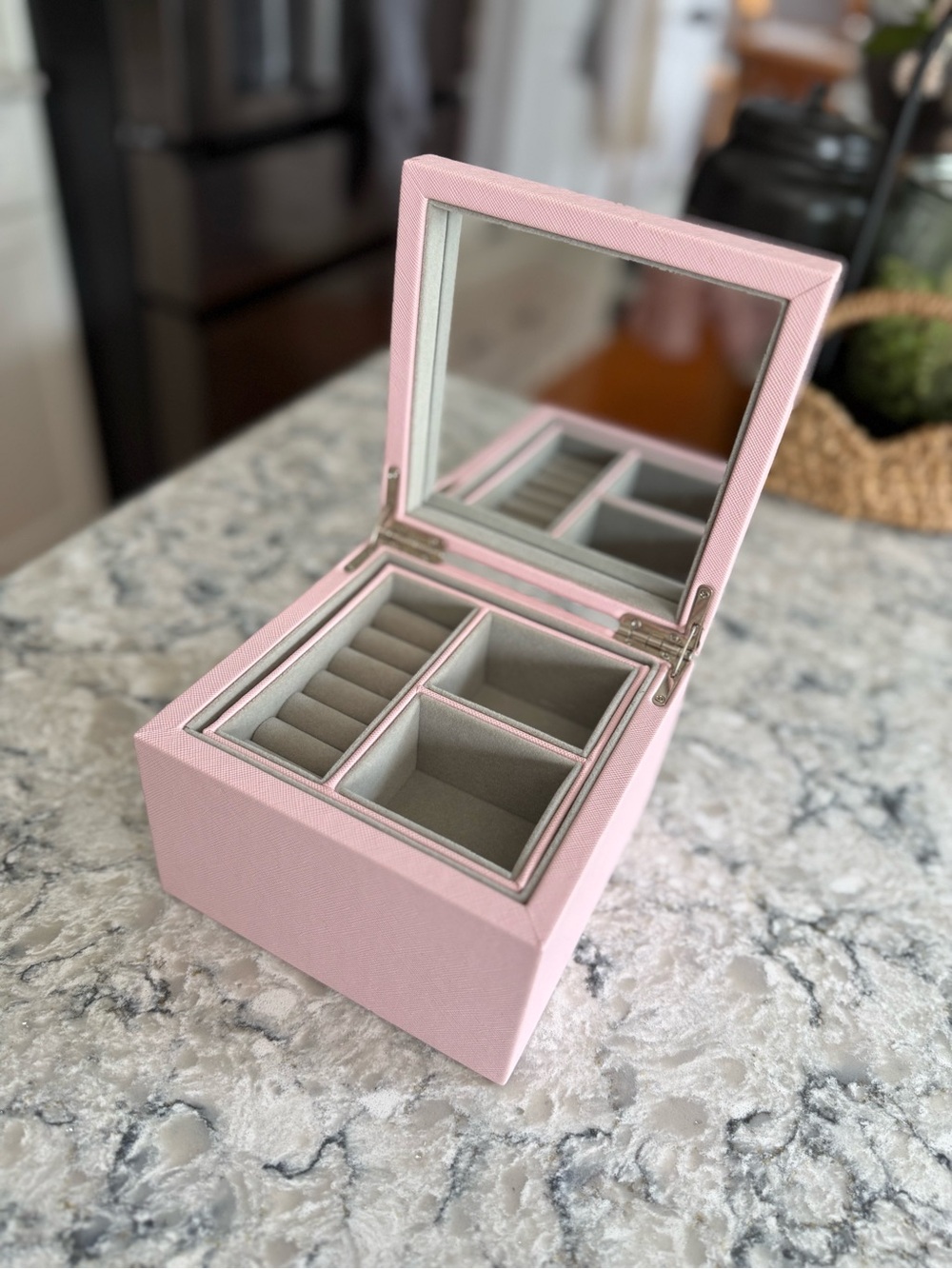 Pandora Pink Jewelry Organizer with Built-In Mirror